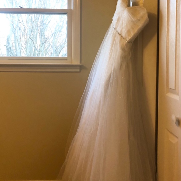 Wedding Dress - Picture 5 of 7